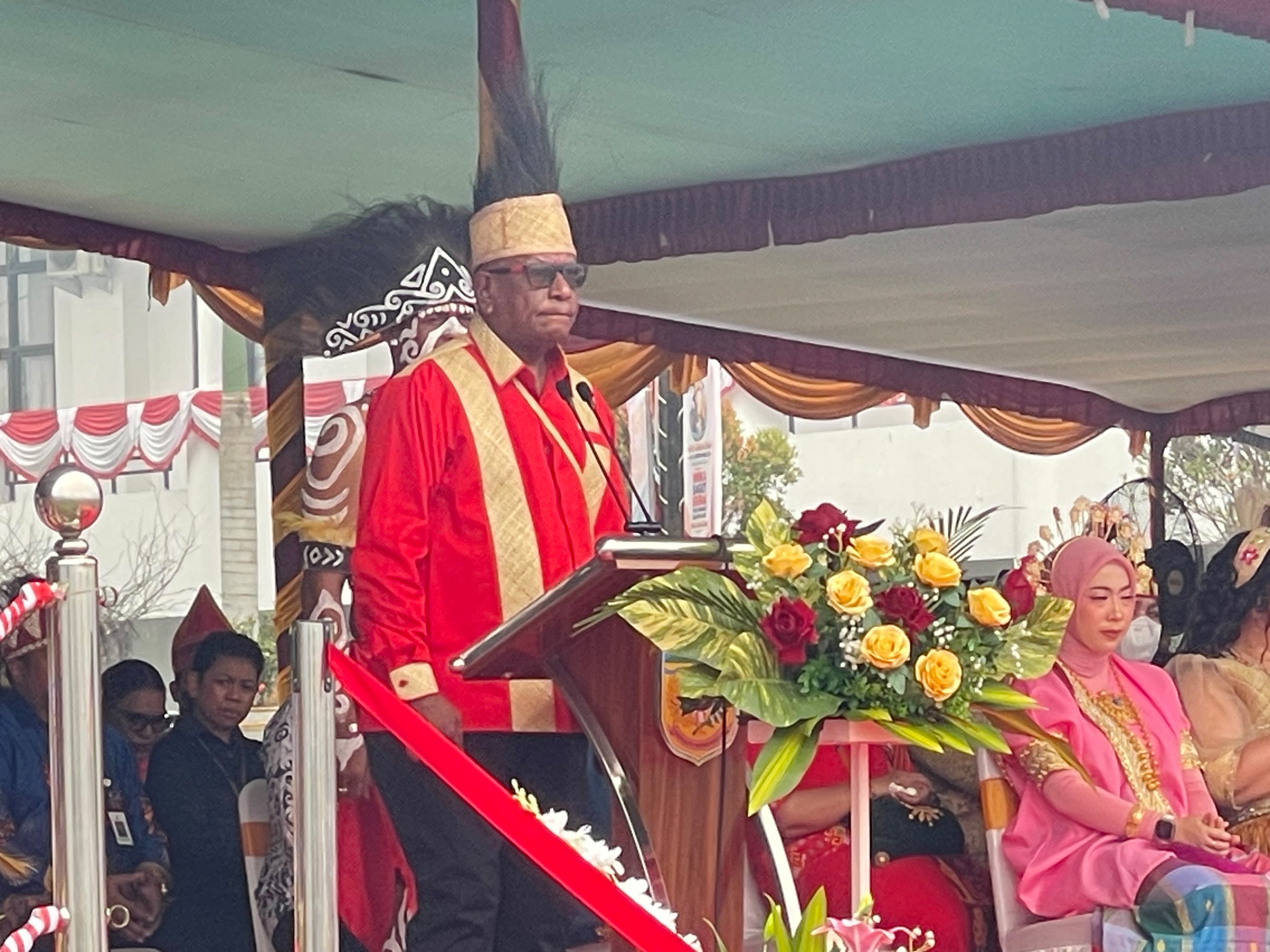 Pimpin Upacara HUT ke-30 Kabupaten Mimika, Johannes Rettob Ajak Masyarakat Lanjutkan Perjuangan Pembangunan