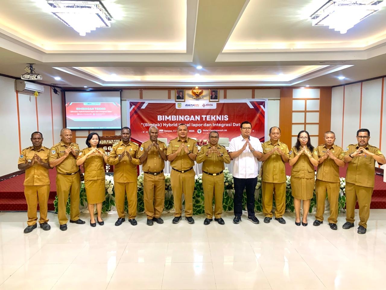 Diskominfo Mimika Gelar Bimtek Hybrid Kanal Layanan Mimika Center bagi Perangkat Daerah
