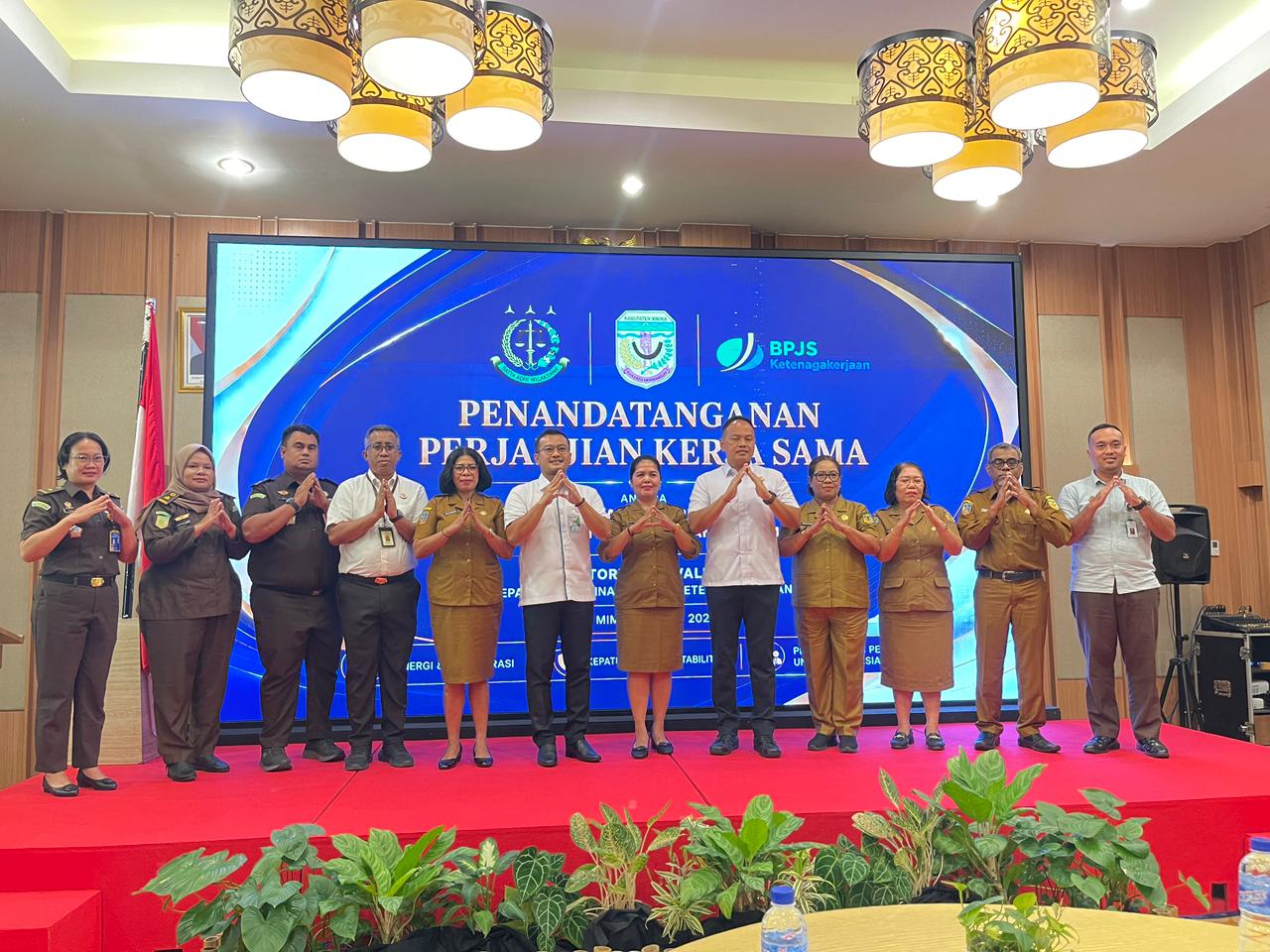 Kejari Mimika dan BPJS Ketenagakerjaan Teken Kerja Sama dan Gelar Monev Jamsostek