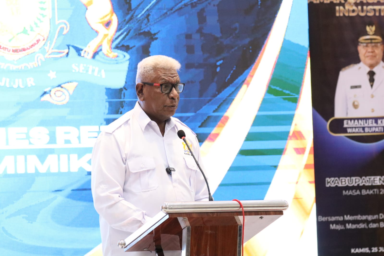 Bupati Johannes Rettob Lantik Pengurus Kadin Mimika 2026–2031, Perkuat Kolaborasi Dorong Ekonomi Daerah
