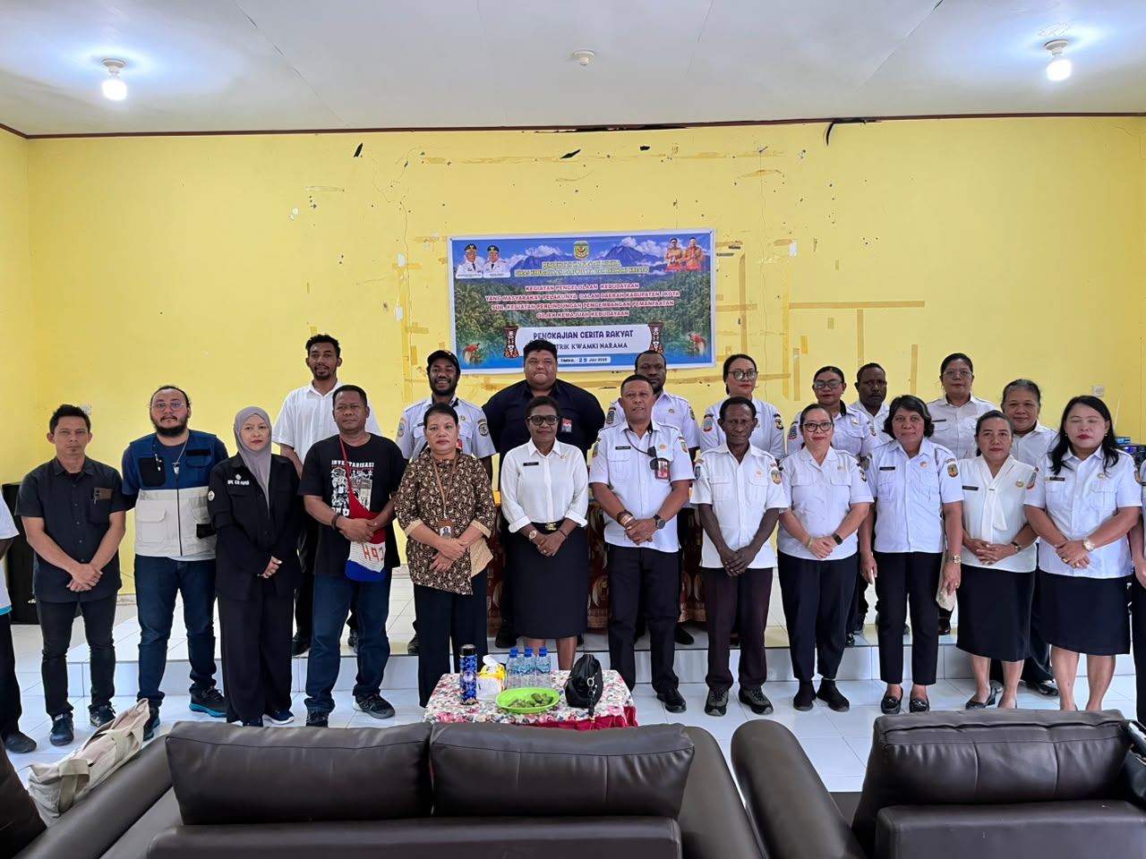 Pemkab Mimika Lanjutkan Pengkajian Cerita Rakyat Suku Amungme di Distrik Kwamki Narama