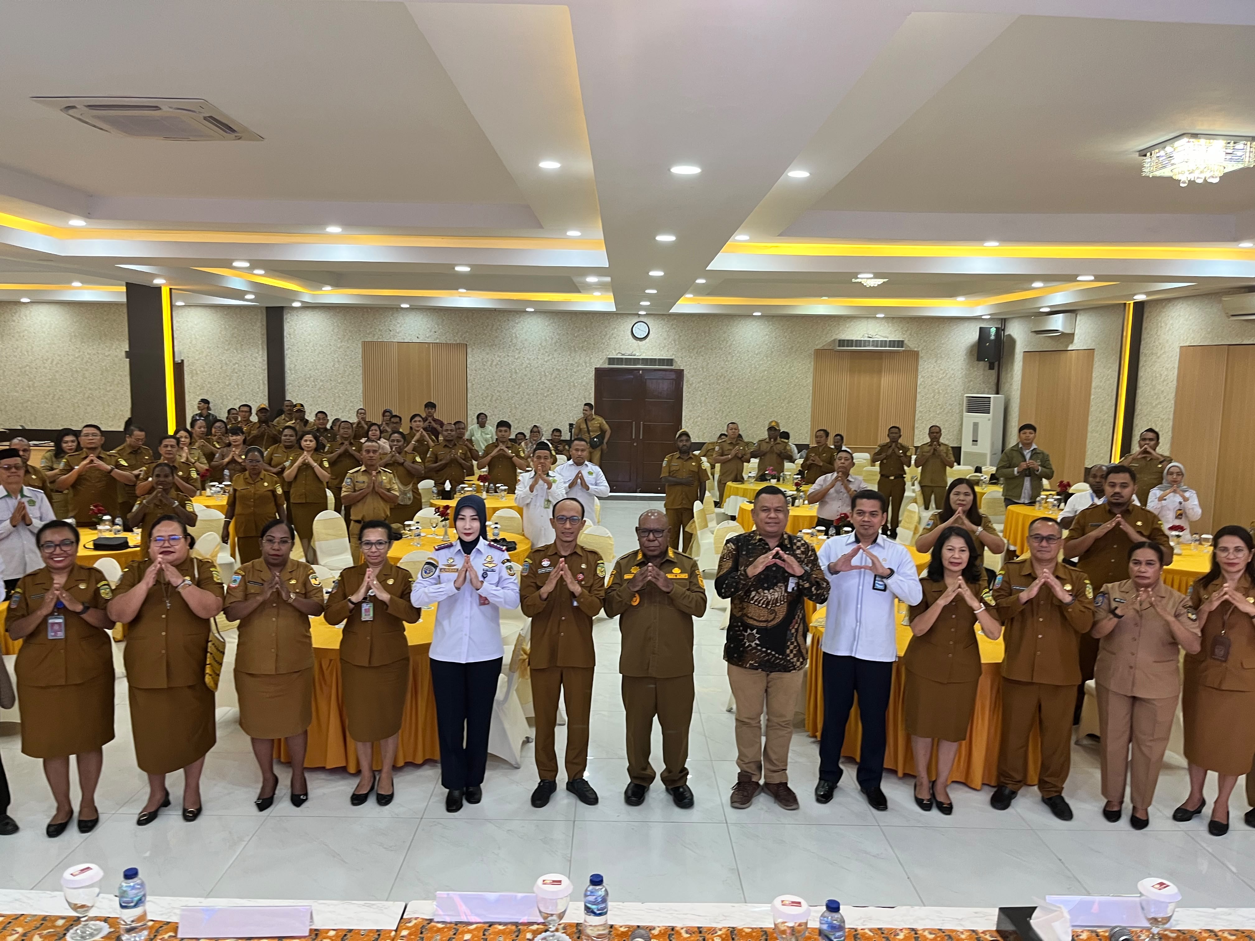 Wakil Bupati Mimika Buka Forum Konsultasi Publik, Dorong Pelayanan Bersih, Inklusif dan Berdampak Nyata