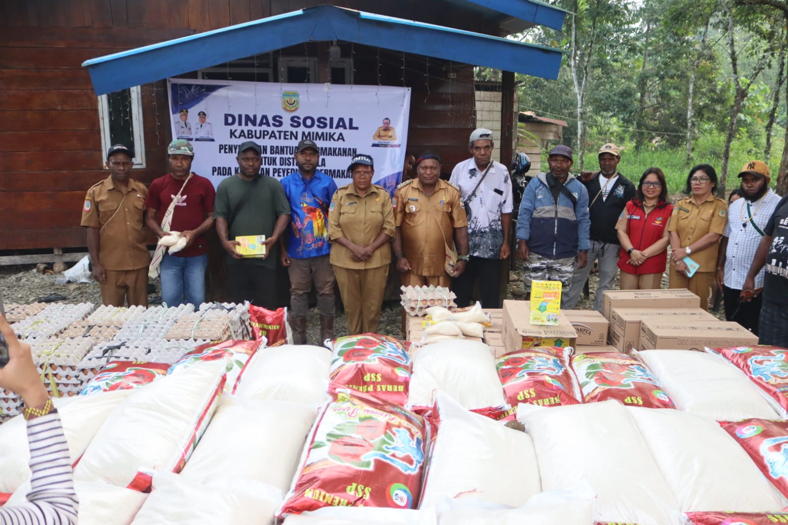 Dinas Sosial Mimika Salurkan Bantuan Otsus 2026, 472 Paket untuk 10 Kampung di Distrik Jila