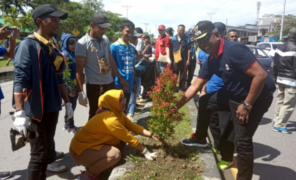Masyarakat Tidak Sadar Kebersihan Lingkungan, Wabup Mimika Canangkan Jumat Bersih