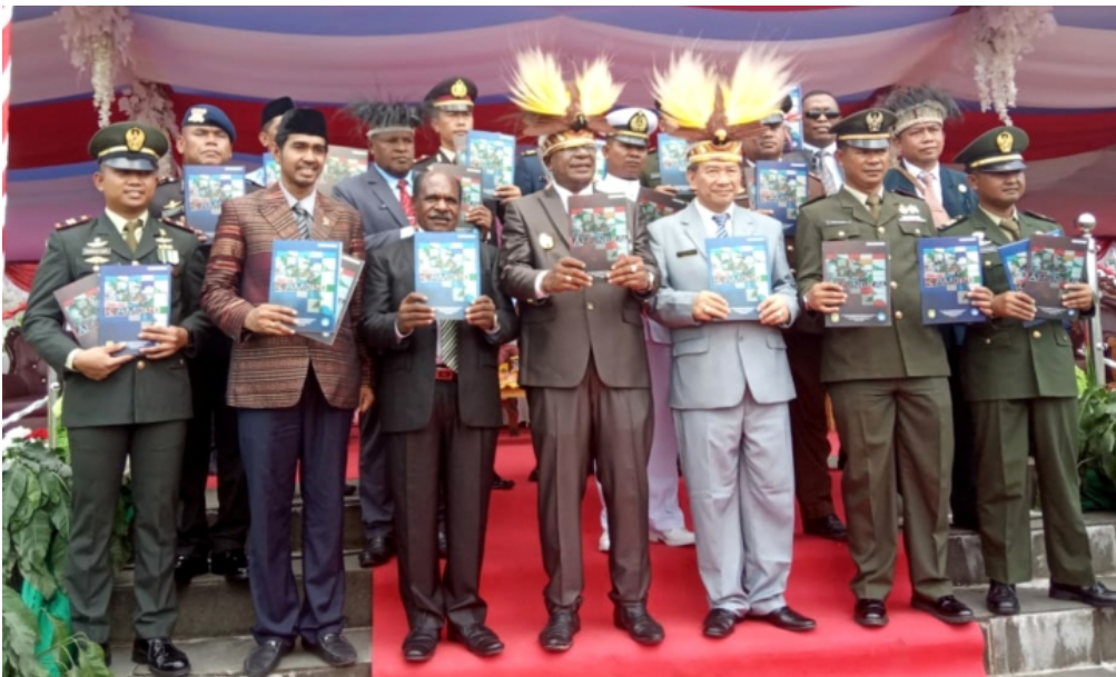 Pemda Mimika Terbitkan Buku Bahasa Amungme dan Kamoro
