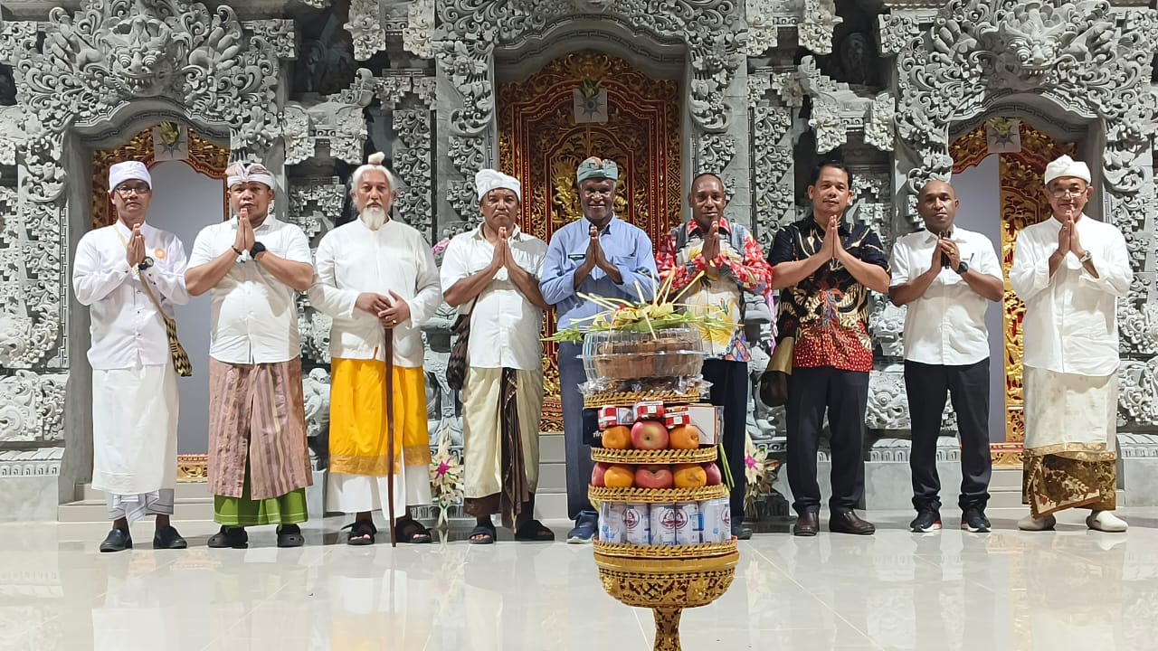 Asisten I Resmikan Wantilan Pura Mandhira Mihika Mandaloka