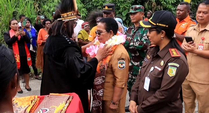 Peletakan Batu Pertama GPI Jemaat Imanuel Mapurujaya