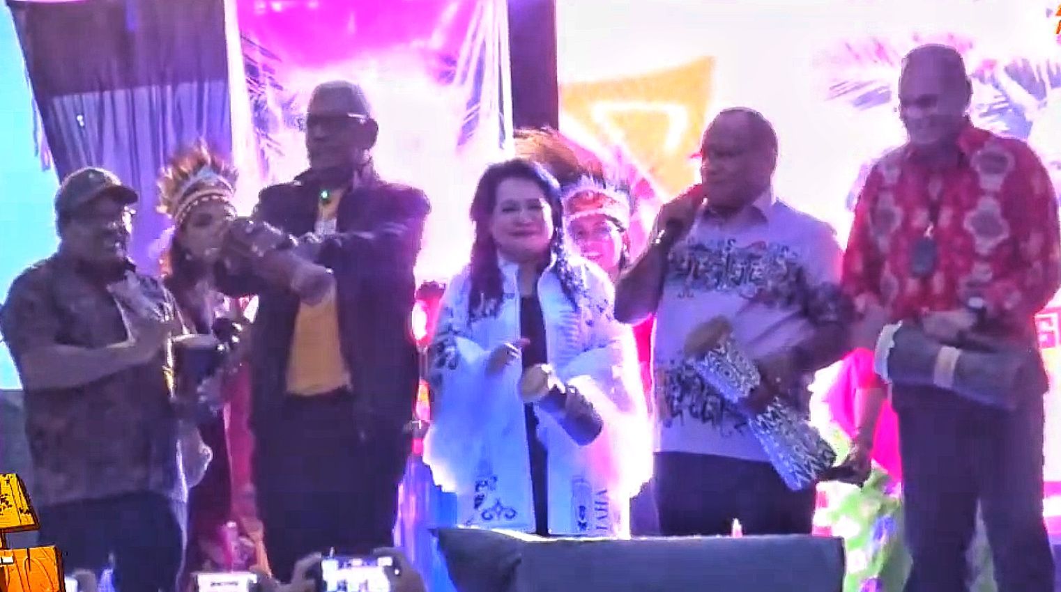 Bupati Mimika Resmi Buka Festival TIFA 2024