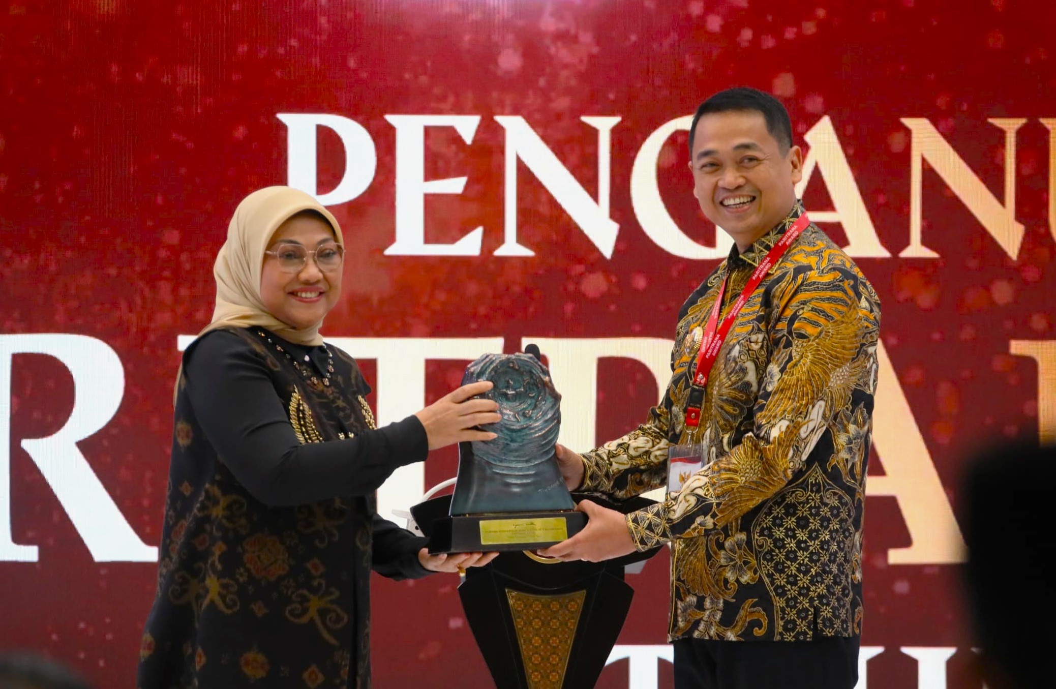 Pemkab Mimika Terima Penghargaan Paritrana Award 2024