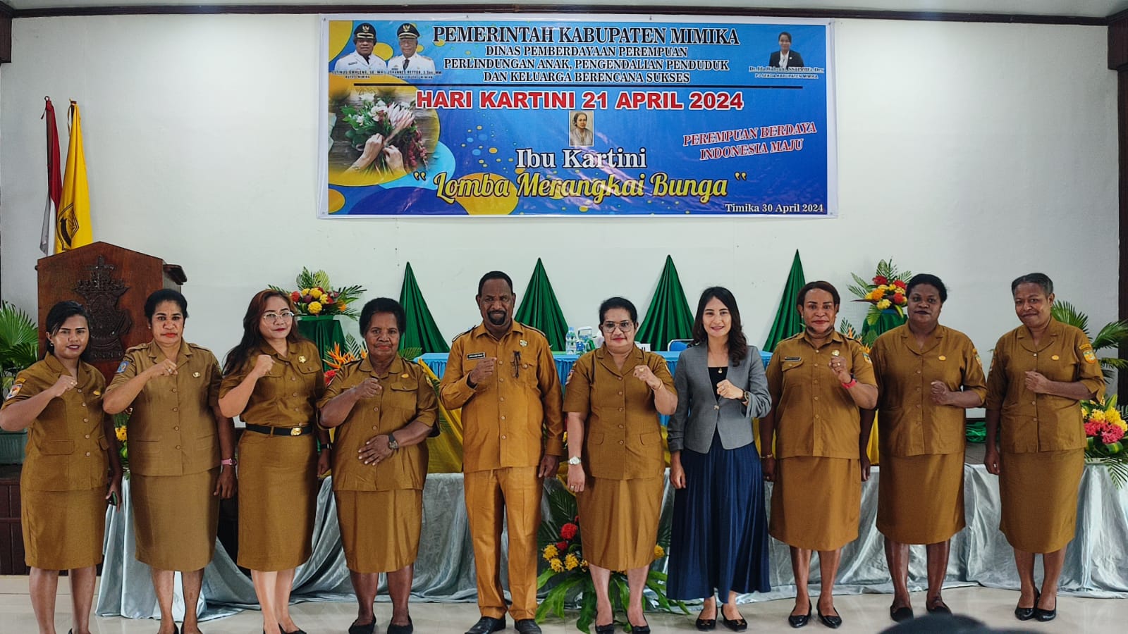 Memperingati Hari Kartini, Dinas DP3AP2KB  Gelar Lomba Merangkai Bunga
